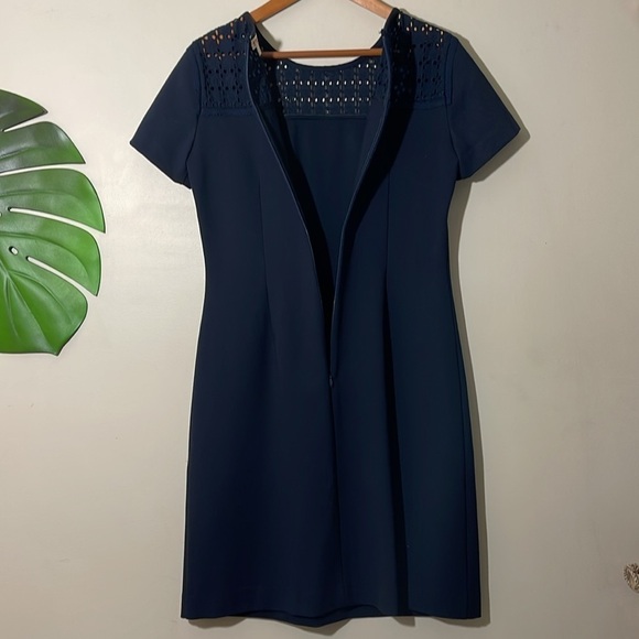 Brooks Brothers Short Sleeve Eyelet Dress in Navy Blue Sz. Medium - Picture 6 of 10
